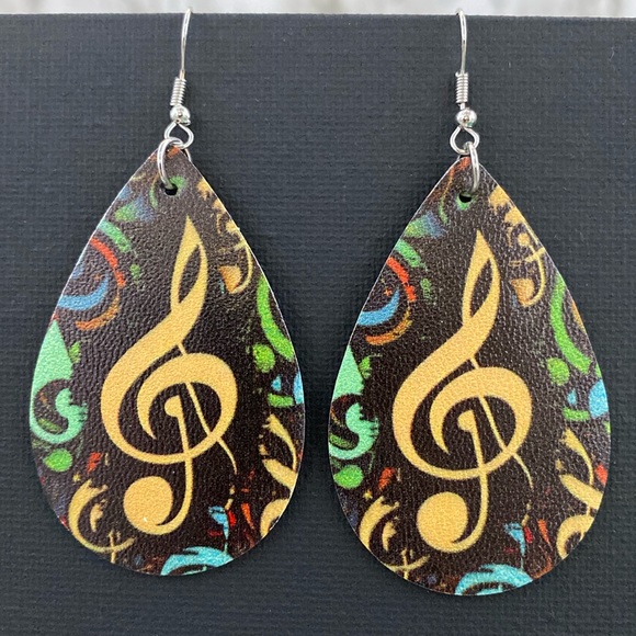 🎉3/$25🎉 Music Note Clef Dangle Tear Drop Earrings - Picture 1 of 3